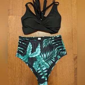 Women's 2 piece Black and Green Bikini Size Medium